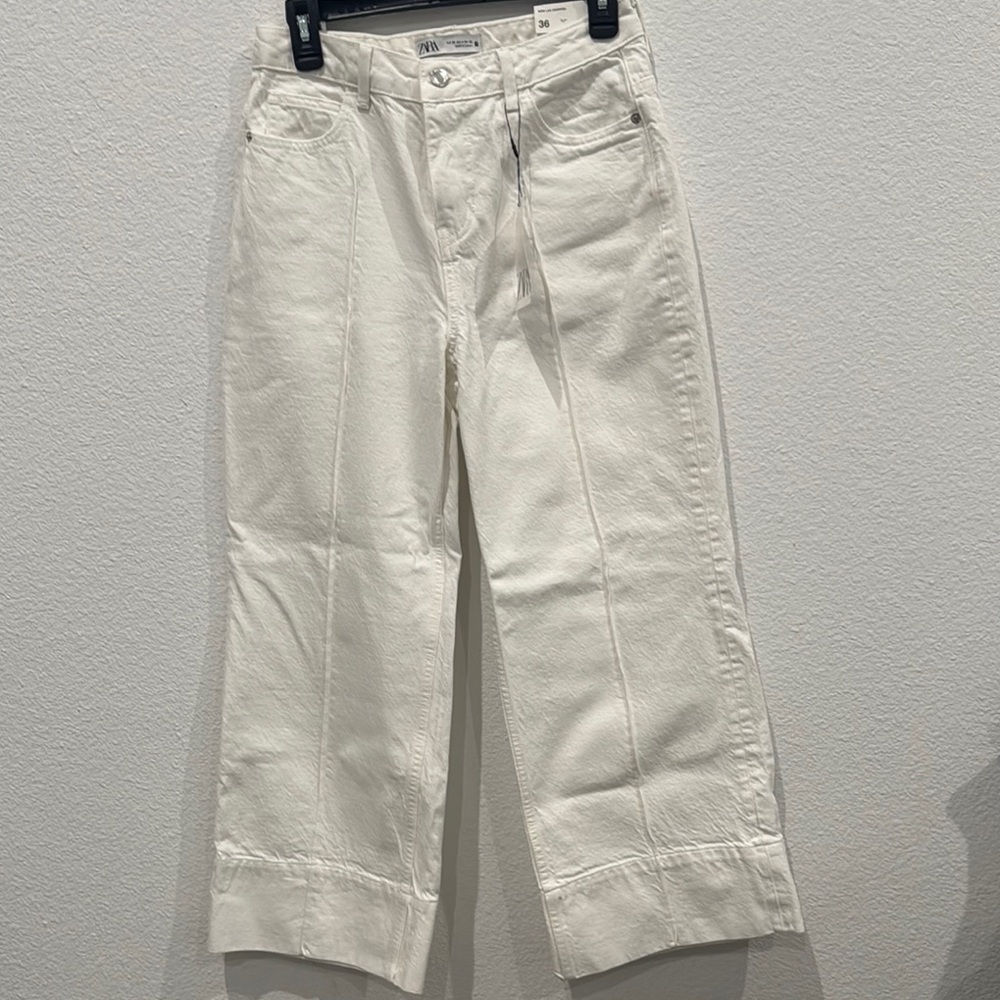 Zara White Ankle Cropped Jeans